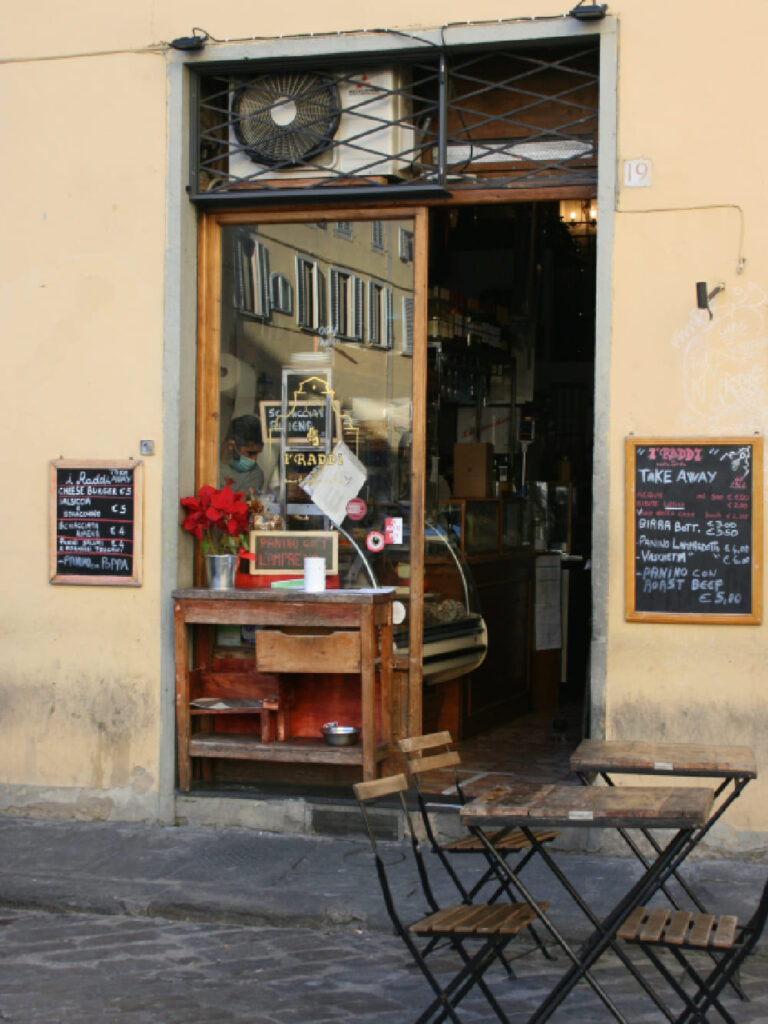 ingresso del ristorante trattoria I'Raddi di Firenze
